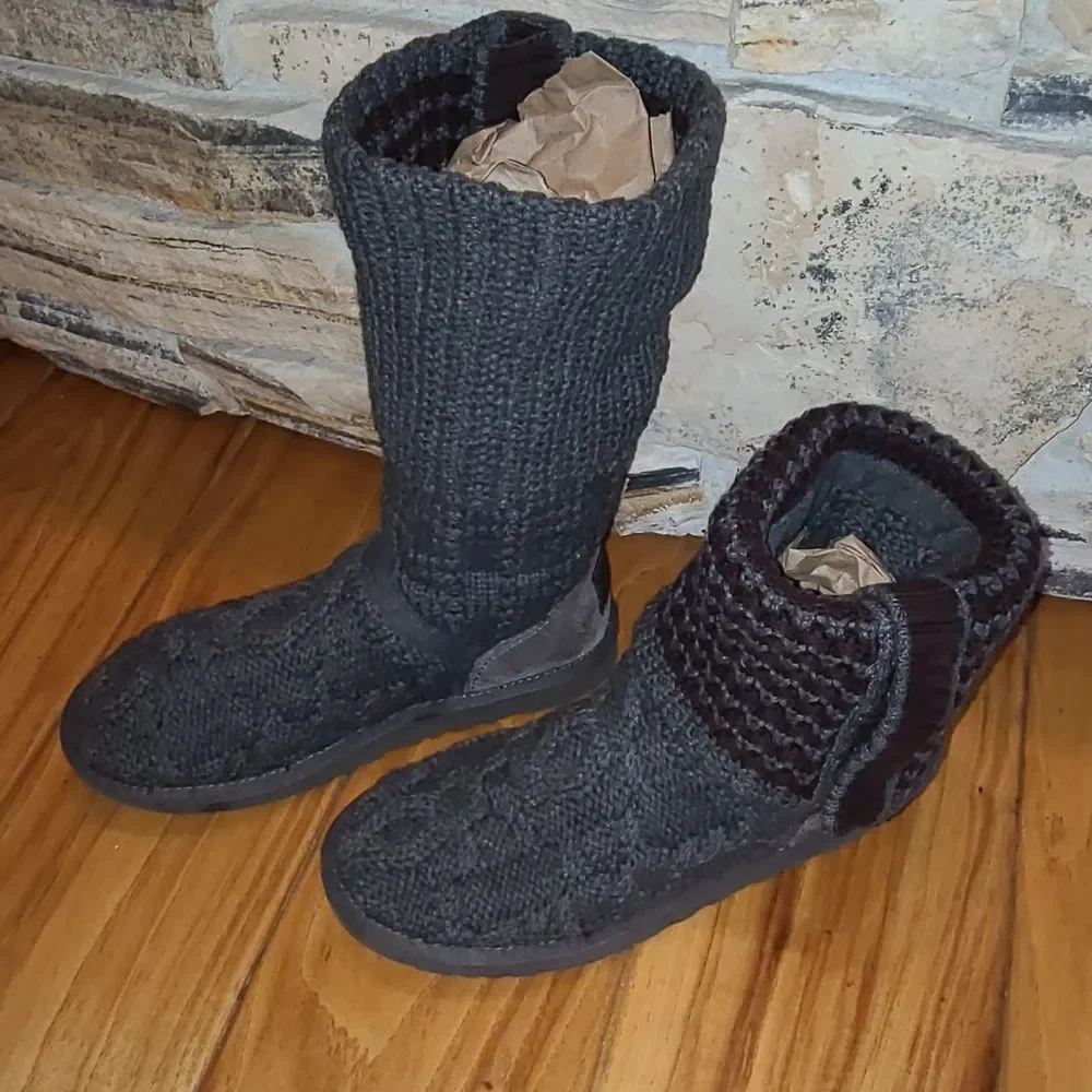 Ugg Gray Knit Cardi Sweater Sock Button Fold-Over Gray Boots 7